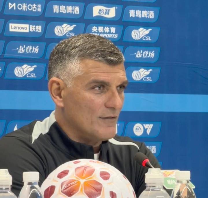 阿洛伊西执教首秀惊艳,成都蓉城韧性绽放;球迷热情铸就难忘之夜。 体育新闻 阿洛伊西执教首秀惊艳,成都蓉城韧性绽放;球迷热情铸就难忘之夜。 体育新闻 阿洛伊西执教首秀惊艳,成都蓉城韧性绽放;球迷热情铸就难忘之夜。 体育新闻 阿洛伊西执教首秀惊艳,成都蓉城韧性绽放;球迷热情铸就难忘之夜。 体育新闻