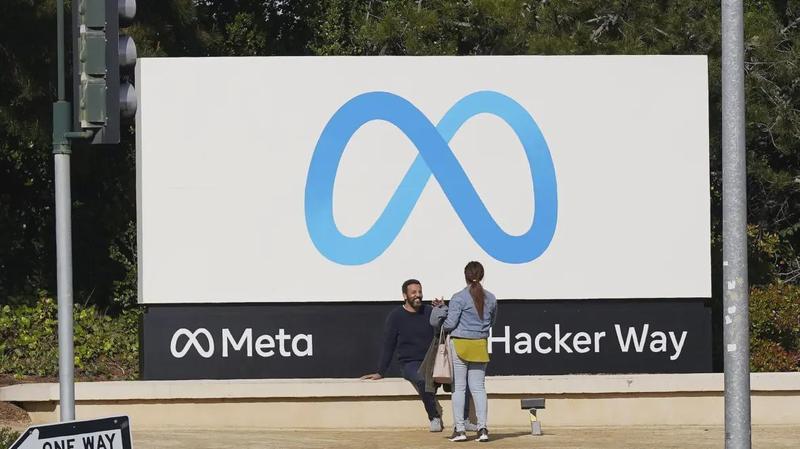  从裁员风暴到AI接棒；Meta的效率革命正由扎克伯格亲自验证。 IT技术 从裁员风暴到AI接棒；Meta的效率革命正由扎克伯格亲自验证。 IT技术